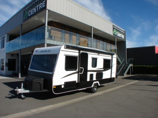 Leisure Line - Nomad - 594 SE - Walk Around Bed